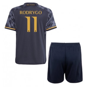 Real Madrid Rodrygo Goes #11 Borta Kläder Barn 2023-24 Kortärmad (+ Korta byxor)